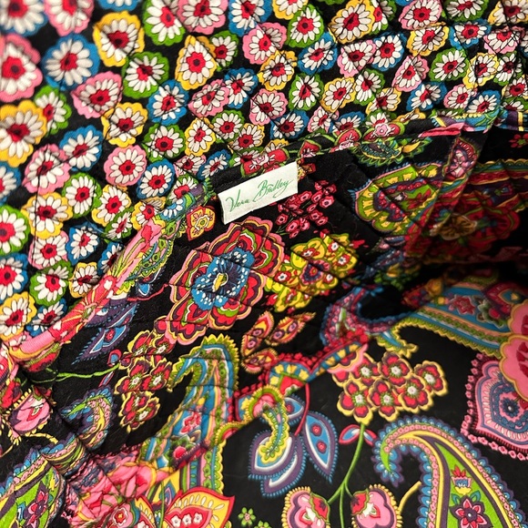 Vera Bradley XL Zippered Tote Bag - Picture 7 of 7